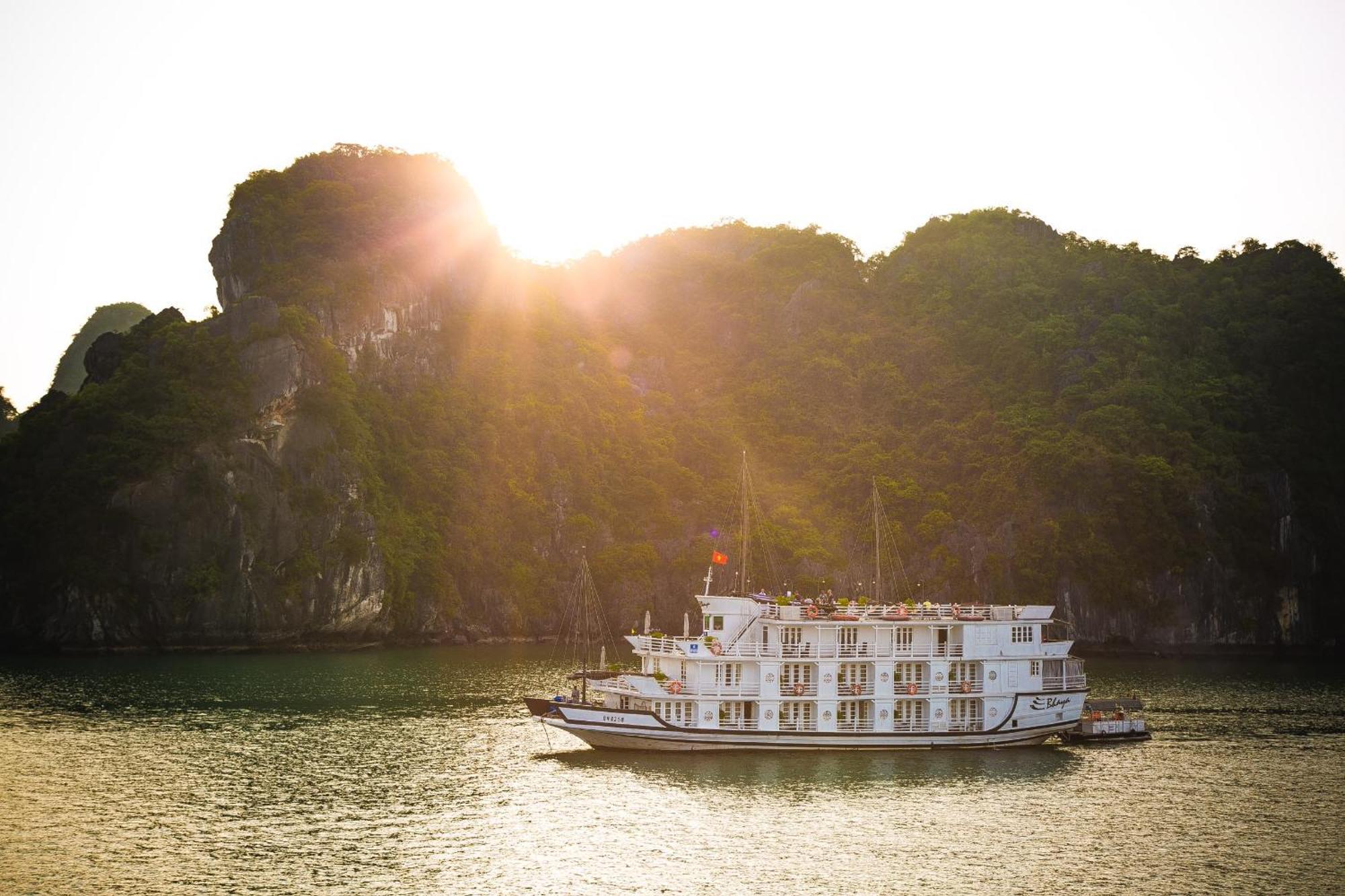 Le Journey Halong Bay Cruises Hotel Hạ Long Ngoại thất bức ảnh